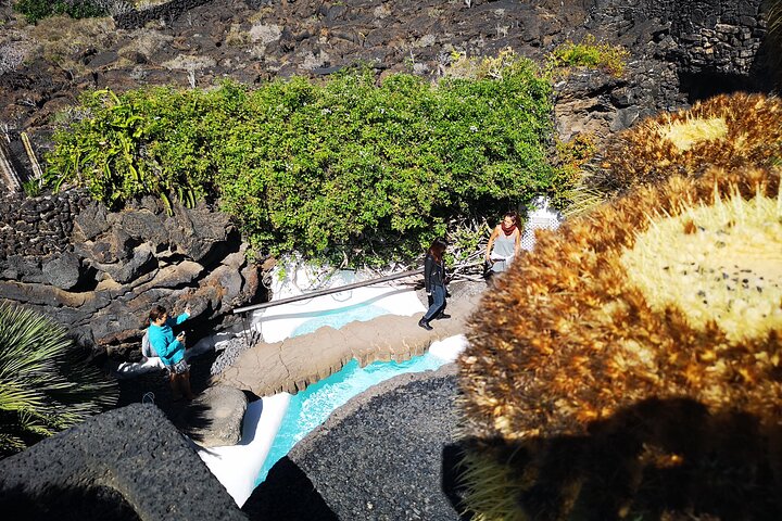 Tour to César Manrique Foundation, Cactus Garden and Teguise for cruise passengers - Image 5