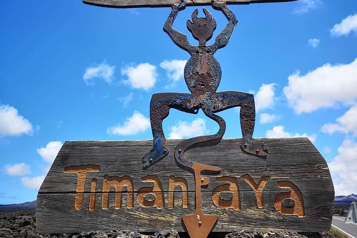 Tour to Timanfaya, La Geria and Laguna Verde for cruise passengers - Image 2