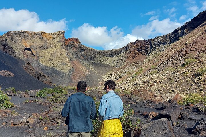 Trekking in the Volcanoes Natural Park in a small group - Image 2