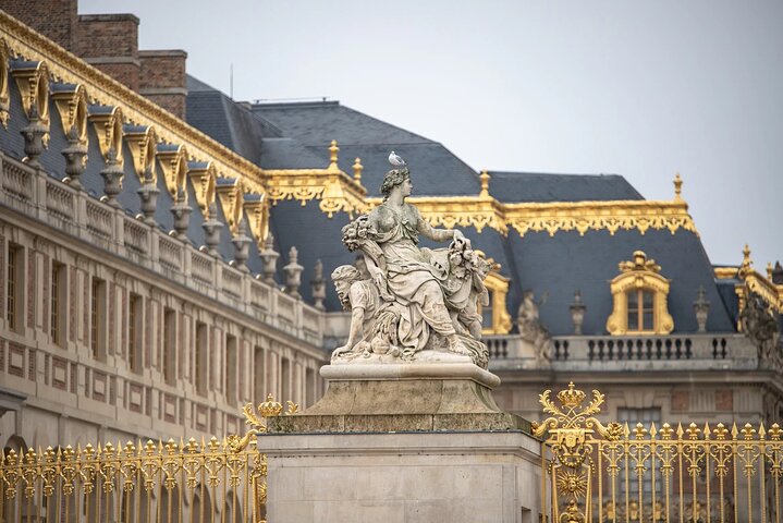 10-Hour Private Round Trip Tour From Le Havre Port to Versailles - Image 1
