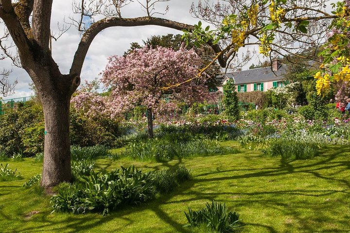 Private 8-hour tour to Giverny (Monet) from Le Havre - Image 3