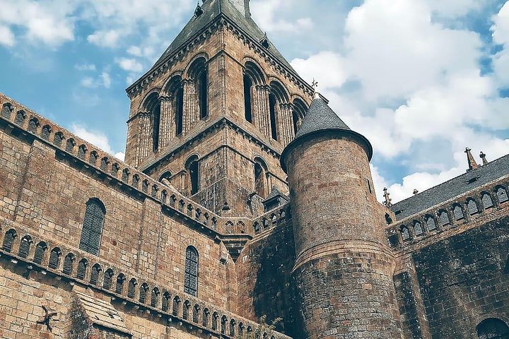 Private 9-hour tour to Mont St-Michel from Le Havre - Image 4