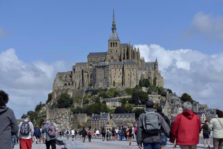 Private 9-hour tour to Mont St-Michel from Le Havre - Image 2