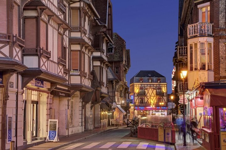 Private Day Tour to Etretat & Honfleur from Le Havre - Image 5