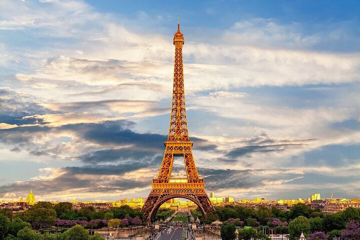 Private Full-Day Tour in Paris with Pickup from Le Havre - Image 3
