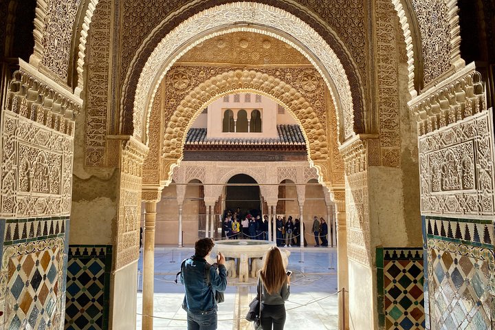 Alhambra Private Tour from Almeria: with transport and skip-the-line-tickets - Image 3