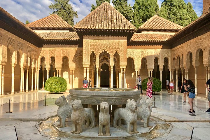 Alhambra Private Tour from Almeria: with transport and skip-the-line-tickets - Image 2