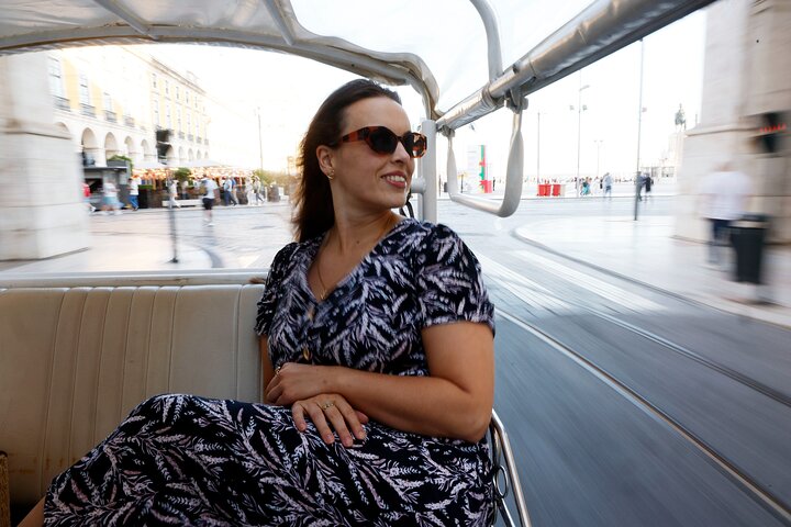 2-Hour Private Tuk Tuk Tour in Lisbon  - Image 2