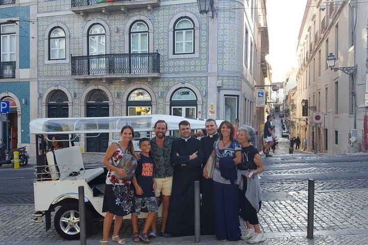 3 hour Private ECO Tuk Tuk Tour of Lisbon with Cherry Liqueur - Image 4