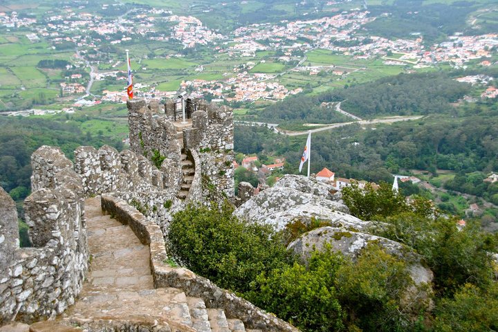 3-Night Private Tour of Lisbon, Sintra, Cascais, Estoril, Sesimbra and Arrábida - Image 1
