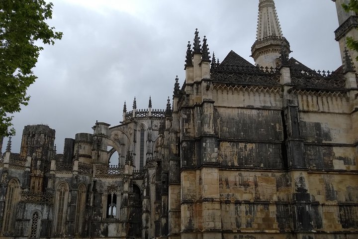 Alcobaça and Batalha Monasteries Private Tour - Image 2
