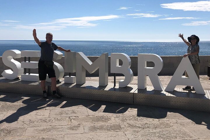 Arrábida, Setúbal, Palmela, Sesimbra private tour - Image 3