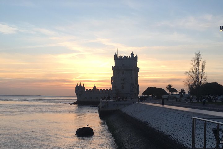 Be a local in Lisbon - Private Tour - Image 4