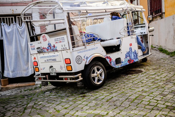Best of Lisbon Half Day Private Tuk Tuk Tour 4 hours - Image 3
