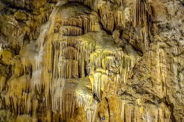 Biggest caves in Portugal and Fatima Full-day private tour from Lisbon - Image 3