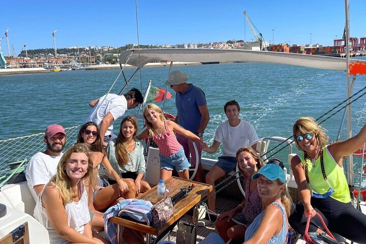 Boat Tour in Lisbon with Wine on a Luxury Yacht - Image 4