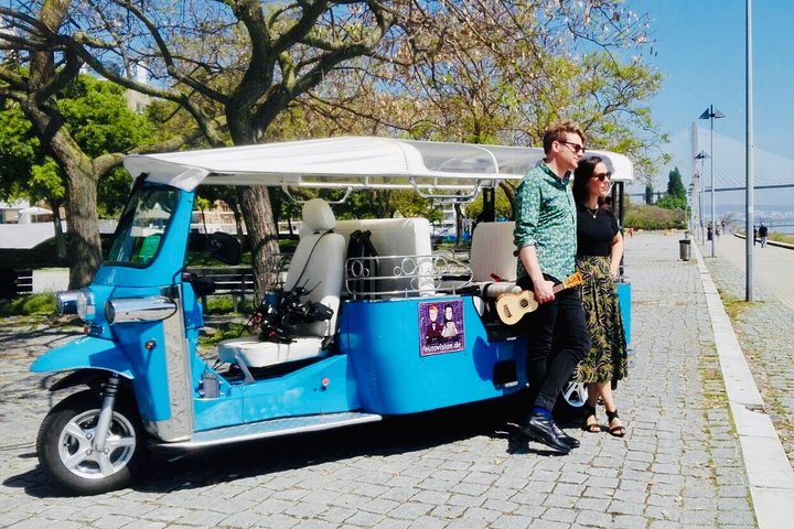 City of Neighborhoods Tour 1H 30M Private Tour by Tuk Tuk - Image 3