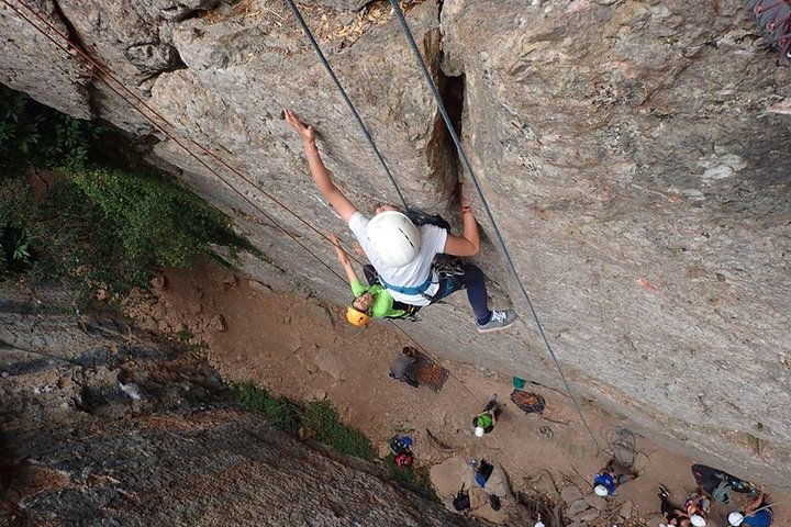 Climbing in Arrábida - Image 2