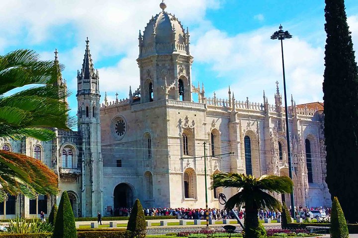 Day tour Lisbon and Sintra - Image 4