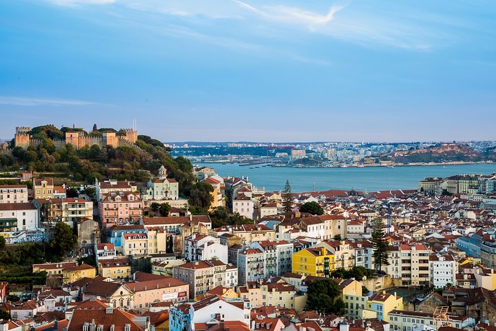 Discover the charm of the Historic Part of Lisbon aboard the Pink Tuk - Image 4