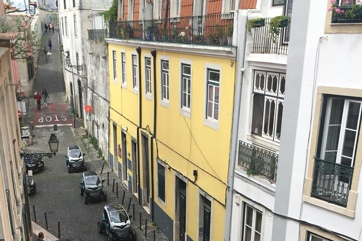 Eco Car Twizy Tour - Lisbon Downtown and Belém with GPS Audio Guide - Image 5