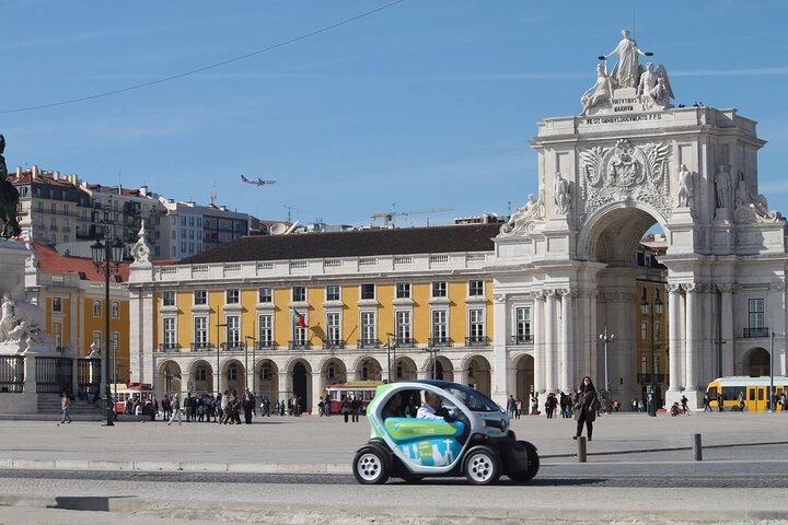 Eco Car Twizy Tour - Lisbon Downtown and Belém with GPS Audio Guide - Image 4