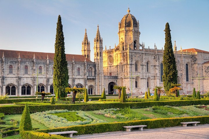 Essential Tour of Lisbon Highlights Private Full-Day Tour - Image 5