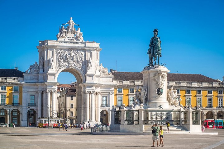 Essential Tour of Lisbon Highlights Private Full-Day Tour - Image 2
