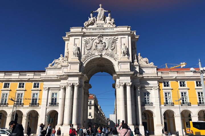 Everywhere in Lisbon Full Day Tour - Image 3