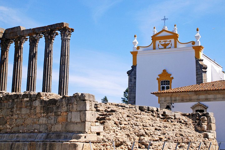 Evora and Monsaraz Private Tours from Lisbon - Image 2
