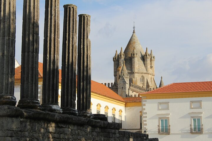 Evora & Arraiolos Alentejo Tour - Image 1
