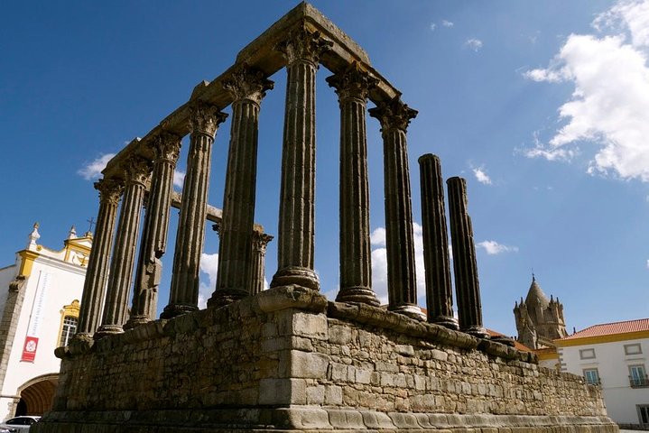 Évora, Arraiolos and Reguengos do Monsaraz - Image 1
