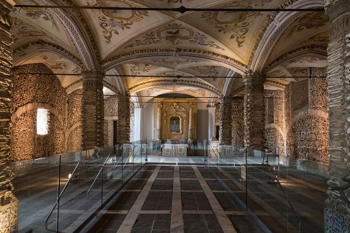 Evora Historical Center - Image 4