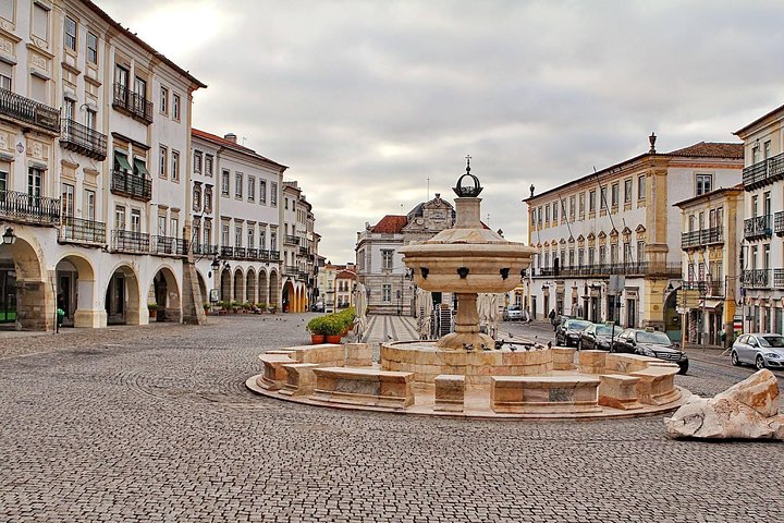 Evora Private Full Day Sightseeing Tour from Lisbon - Image 5