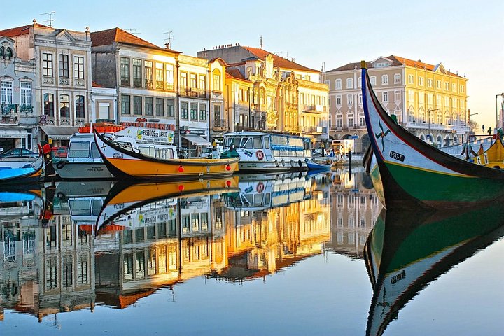 Explore Porto & Aveiro within Riverboat Cruises - Private Full Day Tour from Lisbon with Lunch - Image 4