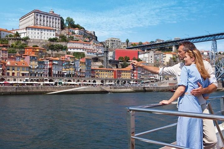 Explore Porto & Aveiro within Riverboat Cruises - Private Full Day Tour from Lisbon with Lunch - Image 1