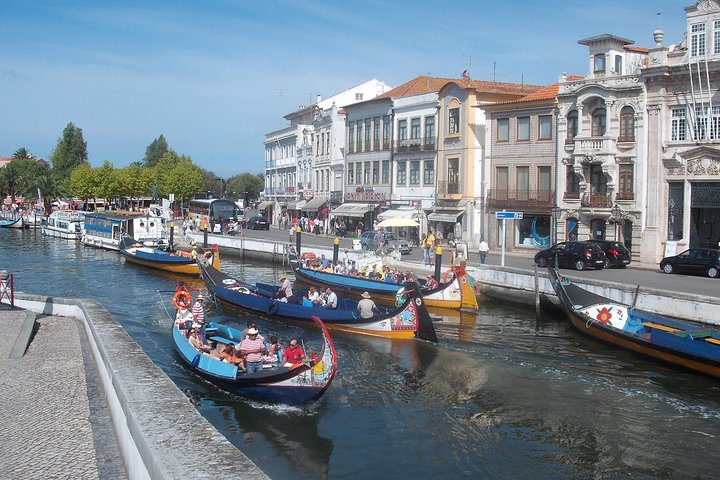 Explore Porto & Aveiro within Riverboat Cruises - Private Full Day Tour from Lisbon with Lunch - Image 3