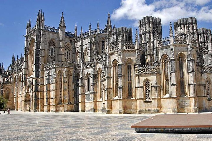 Fátima, Batalha, Nazaré and Óbidos PRIVATE Full Day Tour - Image 2
