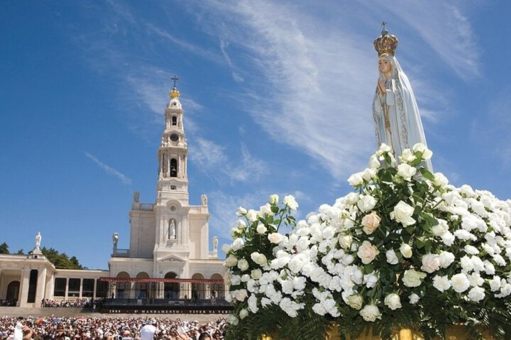 Fátima Holy City Half Day Tour - Image 1