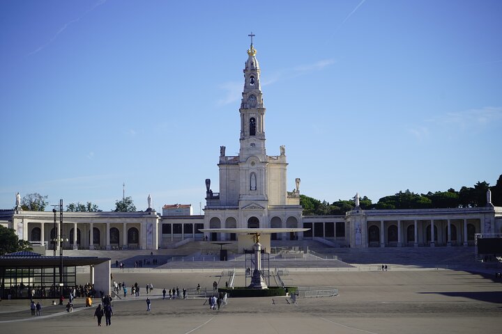 Fatima, Nazare and Obidos Full-Day Private Tour from Lisbon  - Image 3