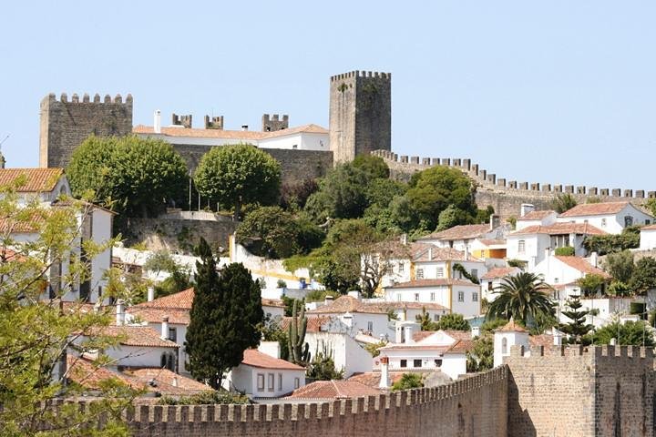 Fátima: Private Tour Full Day: Fátima-Batalha-Nazaré-Óbidos: in Mercedes - Image 4