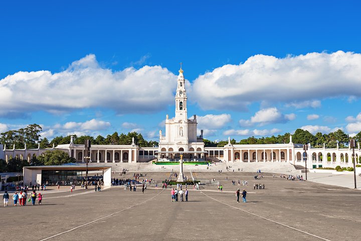 Fátima with Optional Candle Procession Half Day Private Tour from Lisbon - Image 2
