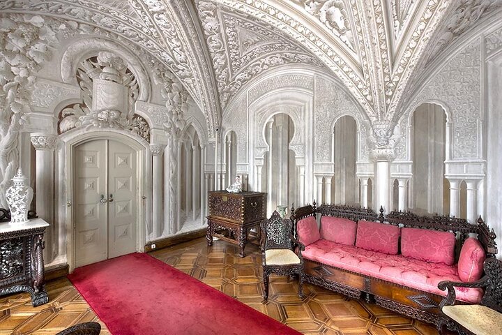 Full Day Luxury Private Tour to Sintra and Cascais - Image 3