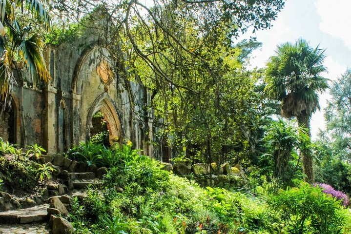 Full Day Luxury Private Tour to Sintra and Cascais - Image 4