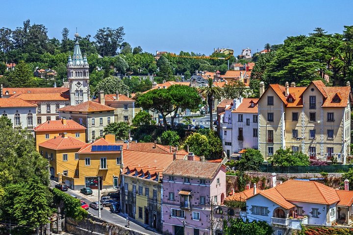 Full-Day Private Sintra Tour with Wine Tasting and Pena Palace - Image 5