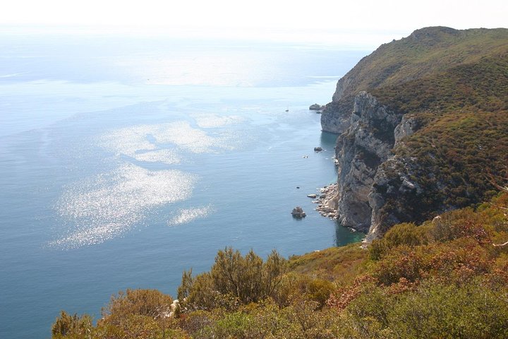 Full Day Private Tour - Arrábida Secret Beaches and Setúbal Wine Region - Image 3