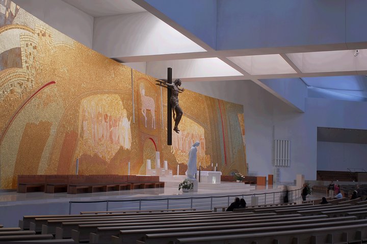 Full Day Private Tour - Fatima's Sanctuary and Pilgrimage Sites - Image 4