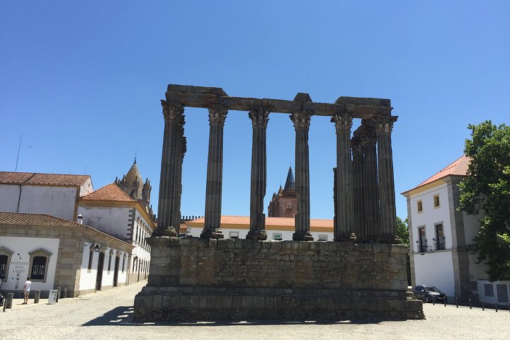 Full Day Private Tour in Évora and Arraiolos - Image 1