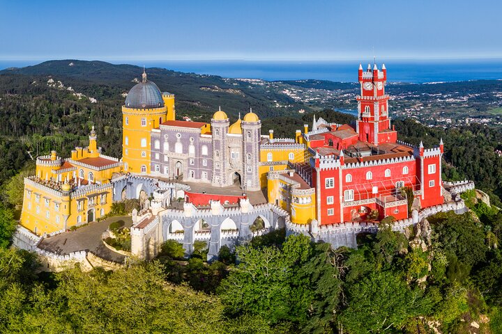 Full-Day Private Tour in Sintra and Cascais - Image 1