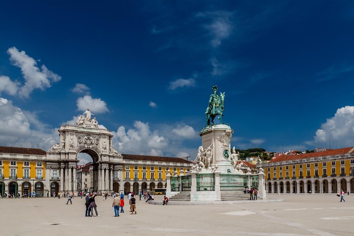 Full Day Private Tour - Lisbon's Heritage and Modernity - Image 4